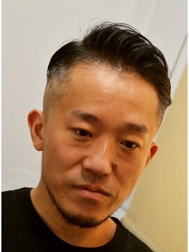 バーバースタイルズ相模原店メンズ専門サロン（床屋） スキンフェード×ルーズパートメンズスタイル
