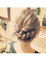 シエル(hair terrace Ciel)&nbsp;ねじりルーズスタイル♪