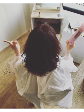 カタチヘアー(HAIR) 。。。。。春。。。やわらか。。。ミディアムのカタチ。。。