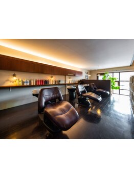 アロマ配合の【AVEDAシャンプー】とゆめシャンプー台で日頃の疲れを忘れる極上空間