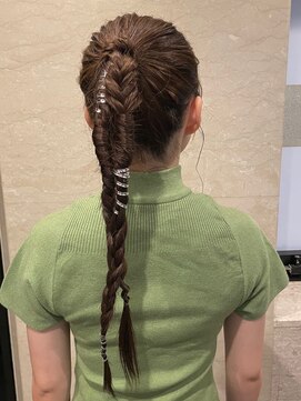 六本木美容室 西麻布店 ヘアセット◎コイルポニー　アレンジ