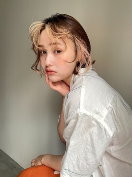 ニール 名古屋 伏見 丸の内(NEELU) 【Neeluscuro_take】インナーカラーピンクベージュ