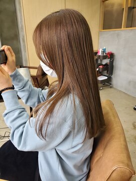 フリーラ 横浜(freera) 黒髪/グレーベージュ/レイヤーロング/前髪パーマ[横浜駅]