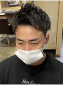 ビジネスショートフェードツーブロック刈り上げスーツ