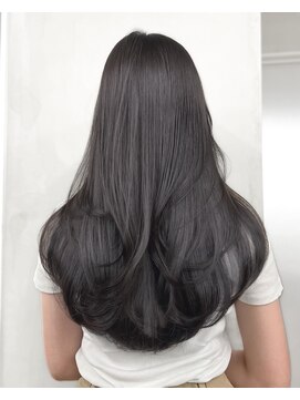 サイン 渋谷(SIGN) レイヤーカットインナーカラーイヤリングカラー色落ち綺麗表参道