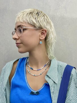 ルシアーアトリエ(Luthier atelier) ハンサムウルフカット