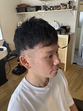 アン(an) 刈り上げショート