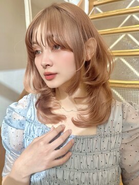 バイオレット 表参道店(Violet) 小顔ヘアミディアムレイヤーハッシュカットパールベージュNA_127