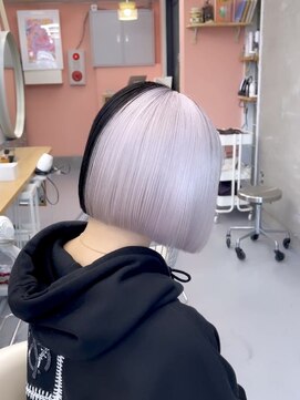 プネル 渋谷(PUNEL) ホワイト×ブラック