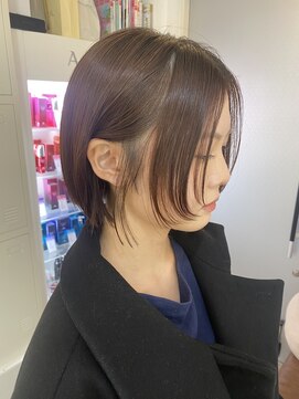 エンリー(ENlee) 【とまべち】顔周りレイヤー×切りっぱなしボブ