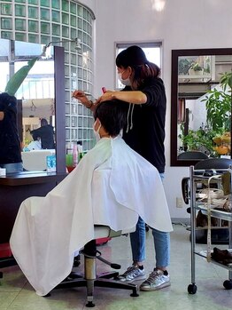 ハイカラサン 牛久店(Haikarasan)の写真/カウンセリングから仕上げまで一人のスタイリストが担当!髪のお悩みを解決し、理想のスタイルを実現します!