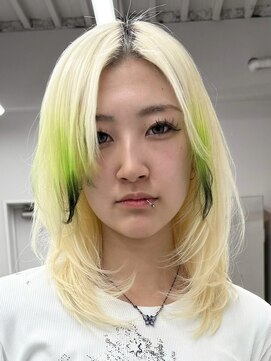 ウィコ 新宿(WICO) ポイントデザイン/ピンクベージュ/アンブレラカラー/前髪/新宿駅