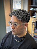 レオヘアワークス(LEO HAIR WORKS) ツイストスパイラル シルバーメッシュ 新潟フェードカット