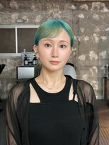 ステップボーンカットオオサカ(STEP BONE CUT OSAKA Via TICK-TOCK)&nbsp;ターコイズ×ベリーショート/デザインカラー/大阪梅田