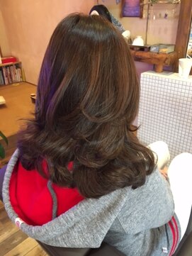 ヴァウ(VOW) セミロング・ウェーブ・グラデェーションカラー