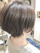 ヘアアンドメイクフリッシュ(HAIR&MAKE FRISCH) ブルーアッシュ、ショートボブ