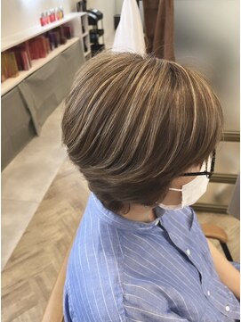 プラス ファースト ヘア(Plus 1st) 白髪ぼかしハイライトxブラウンベージュ