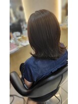 キャパ 秦野(CAPA)&nbsp;大人気 外はねミディアム 白髪ぼかしハイライト