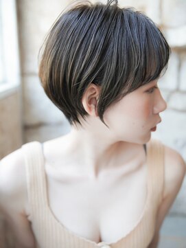 カライング(ing) 大人可愛い20代30代40代黒髪前下がりショートボブ丸みショート◎