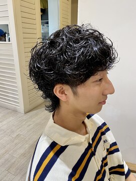 ラッシュ ポエ(rush po'e) 流行りのメンズウルフパーマ