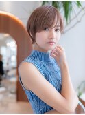 20代30代大人可愛い斜めバング小顔ショートボブシルキーベージュ
