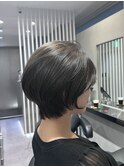 【上品女性】くびれショートヘア
