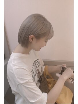 ネイバー(Neighbor) ハイトーンボブ