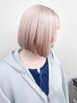 モリオ(morio)&nbsp;=ハイトーン姫カット前下がりボブ耳かけボブミニボブ30代40代