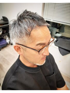 ネオヘアー 谷町九丁目店(Neo hair) グレイヘア×ショート
