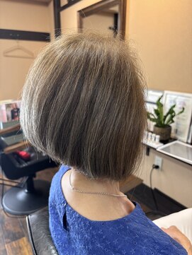 コネクト(Connect) 前下がりグラデーションボブスタイル