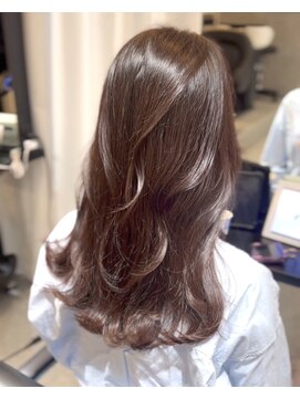 リス バイ ソヨン(Lis by SOYON) 黒髪/グレーベージュ/レイヤーロング/前髪パーマ/髪質改善