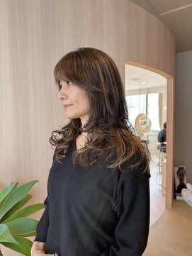 オン キャナルシティ博多前店(on) 【哉汰】育むグレイカラー白髪ぼかしハイライト顔周りカット40代