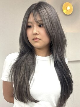 フルリール(fleurir) 上品なグレージュカラー