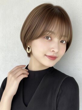 アビリタ(abilita) 大人ショート ボブ 白髪ぼかし ベージュ 透明感カラー 前髪 艶髪