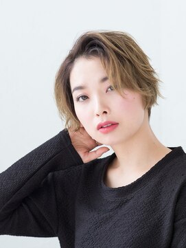 アメリエギャルソン(amelie et garcon) クセ毛風ショート×マーメイドアッシュ 【amelie与野本町店】