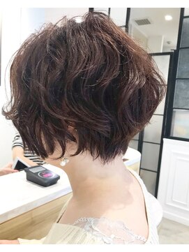 アテナ 六本松店(ATENA) リラクシーショートヘア