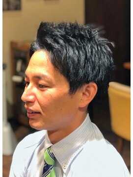 キングズバーバーショップ ツービッツ(King's Barbershop 2-bits) ツーブロック