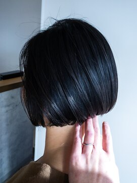 セラ バイ ユーレルム(SerA by U-REALM) 乾かすだけ！シンプルボブ 担当 森