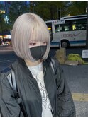ホワイトベージュ