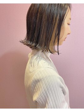 ビーズ(bead's) *切りっぱなしボブ/インナーカラー/ 前髪なしショート*