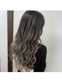 バレイヤージュ　ハイライト　ロング　ブリーチ