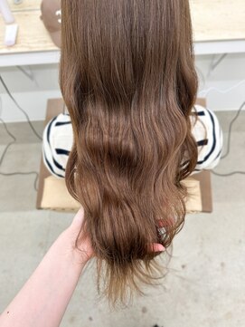 ニュート(Neut ) ナチュラルベージュ