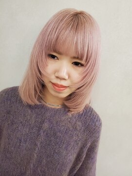 イル(iLu.) ピンクベージュ/ウルフボブ/レイヤーウルフ/プチウルフ／ウルフ