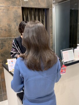 シュヴー 浦安店(CHEVEUX) ［千葉／浦安／三谷］9トーン　ブリーチなしグレージュ