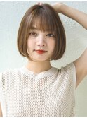 顔周りレイヤーカットグレージュカラーくびれボブベージュカラー