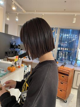 キャンバス バイ ネオリーブ 横浜西口(Canvas by neo.) 切りっぱなしボブ 前下がりボブ 縮毛矯正 sn