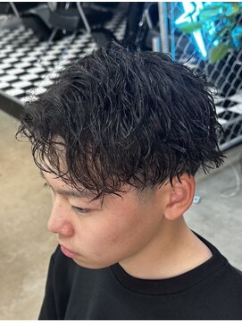 メイン(MENIN) ツーブロ刈り上げゆるツイストスパイラル[相模大野/メンズ/町田]