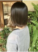 外ハネボブ　オリーブカラー　艶カラー　20代30代　ミニボブ