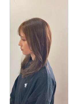 ヘアーアンドメイクアップモパ ロングレイヤー