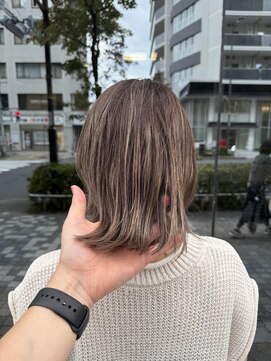 ヘアールーム プリズム(Hair room Prism) シルバー